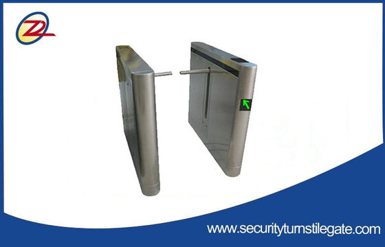 Cancello girevole pieno impermeabile di altezza di RFID di goccia del braccio del portone automatico della barriera