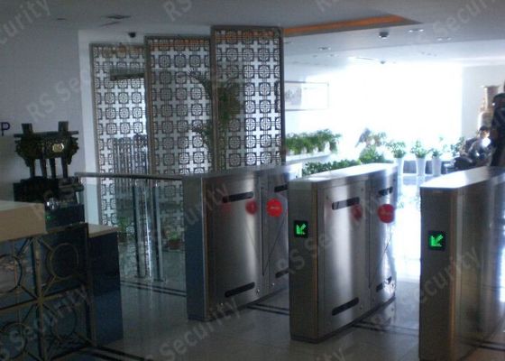 Sistema antiurto della barriera di sicurezza del cancello girevole dell'hotel del club del portone della barriera della falda