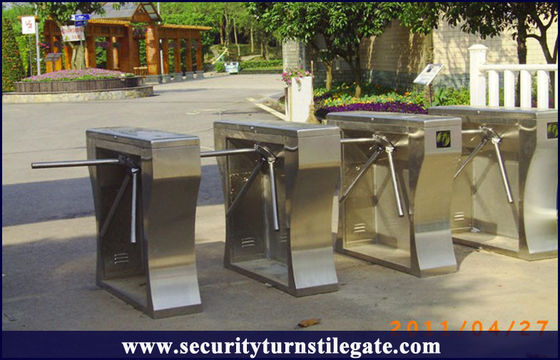 Portone del cancello girevole del treppiede dell'acciaio inossidabile RFID/del TCP/IP con il sistema ettichettante per scenico