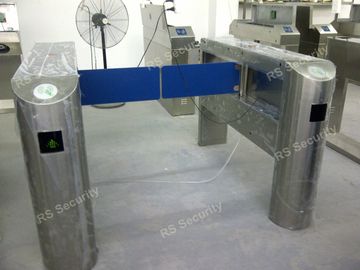 Sistema commerciale automatico all'aperto del portone della barriera dell'oscillazione IP54, cancelli girevoli di RFID