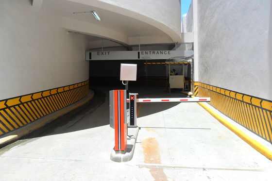 portone FJC-D618B, interfaccia telecomandata della barriera dell'asta di parcheggio di traffico di 6M